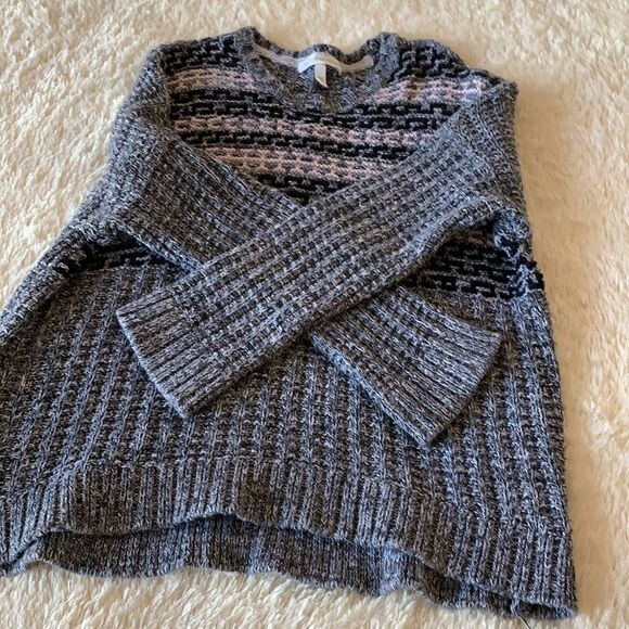 Victoria’s Secret sweater size Small - Picture 8 of 16